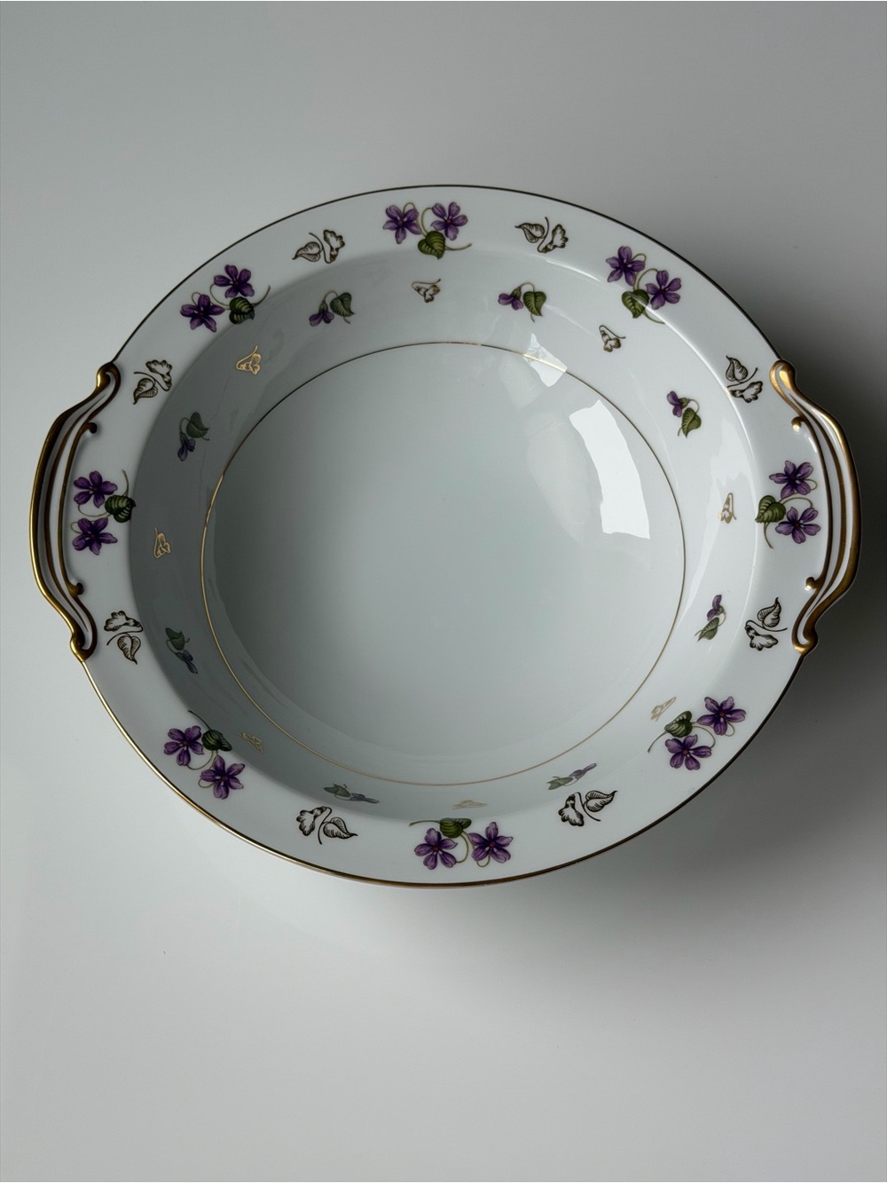 Noritake Avalon 5150 Porcelain Serving Bowl with Purple Violets & Gold Trim